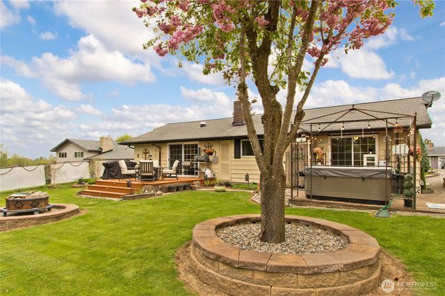 26117 SE 425th, Enumclaw, WA 98022