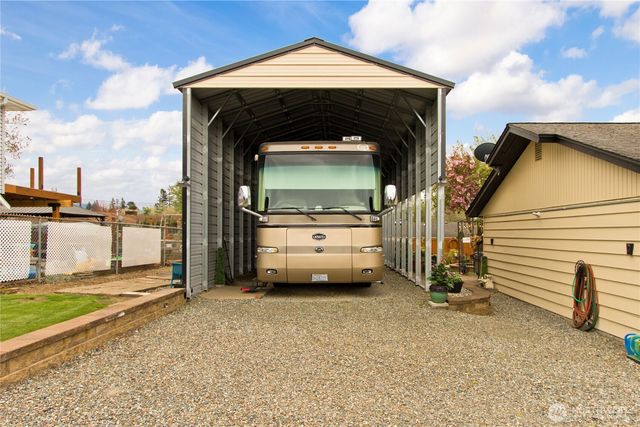 26117 SE 425th, Enumclaw, WA 98022