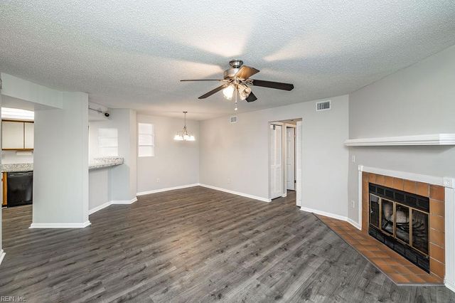 1605 Stone Moss Reach Apt B, Chesapeake, VA 23320