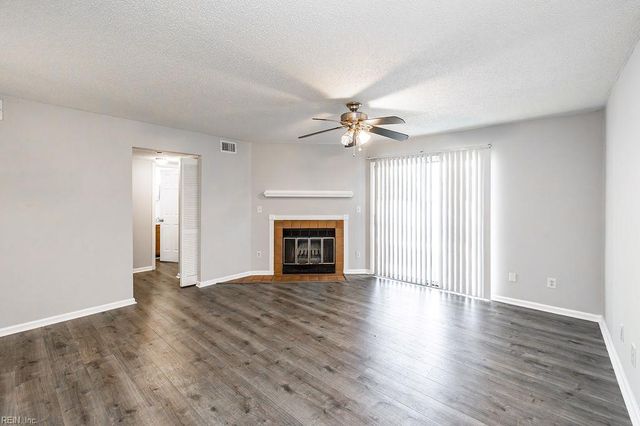 1605 Stone Moss Reach Apt B, Chesapeake, VA 23320