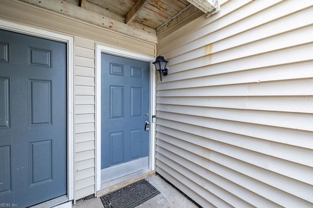 1605 Stone Moss Reach Apt B, Chesapeake, VA 23320