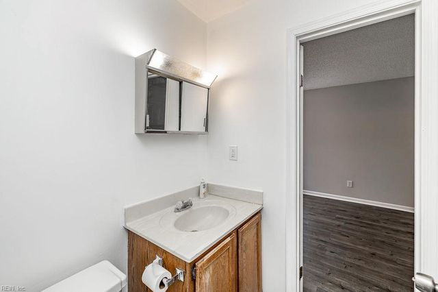 1605 Stone Moss Reach Apt B, Chesapeake, VA 23320