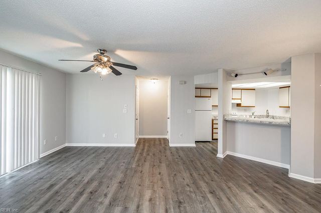 1605 Stone Moss Reach Apt B, Chesapeake, VA 23320