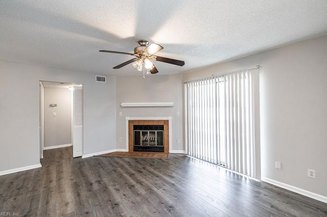 1605 Stone Moss Reach Apt B, Chesapeake, VA 23320