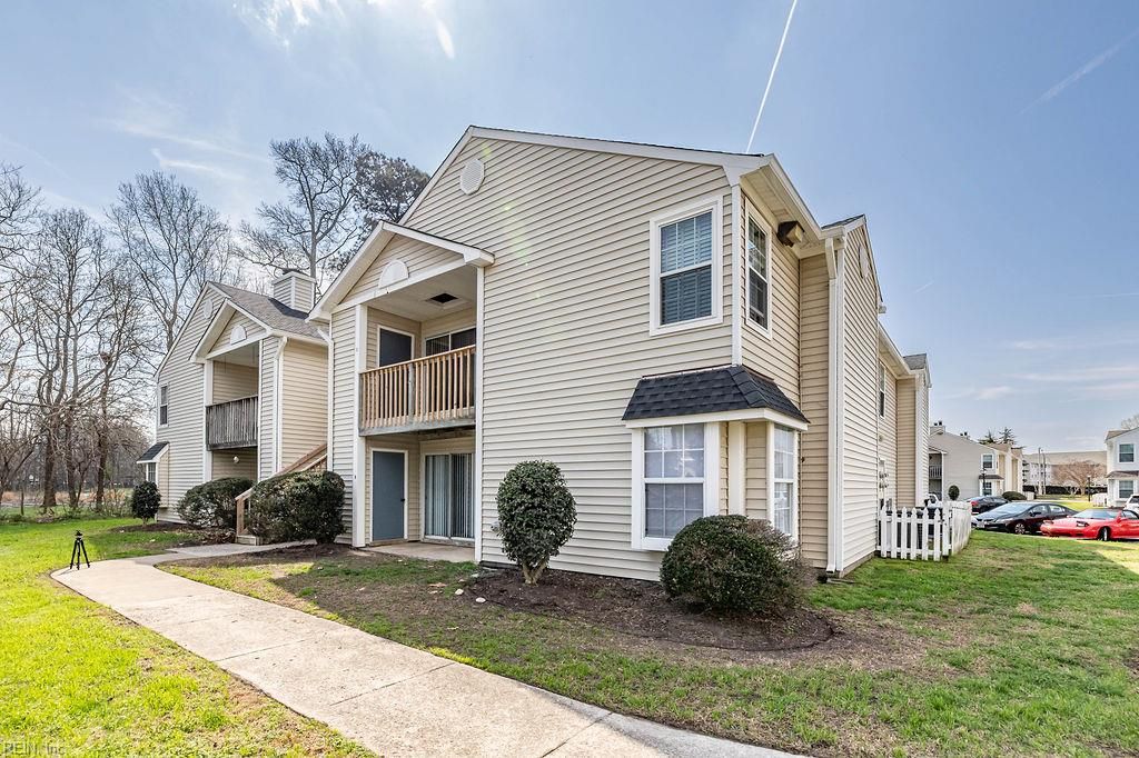 1605 Stone Moss Reach Apt B, Chesapeake, VA 23320