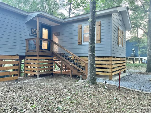 56 Landing Rd., Hattiesburg, MS 39401