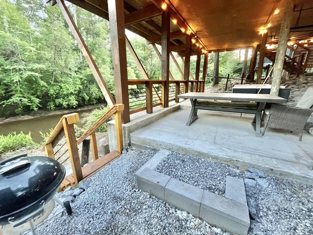 56 Landing Rd., Hattiesburg, MS 39401