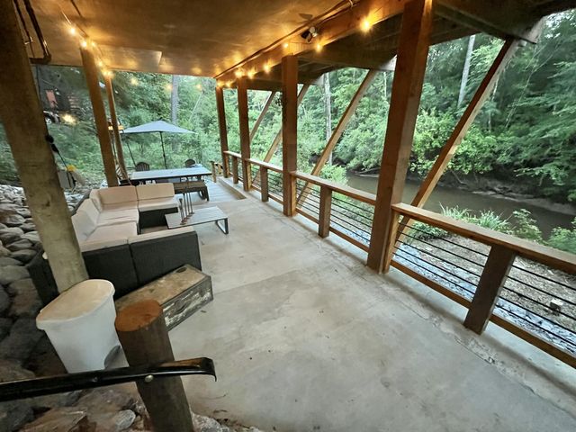 56 Landing Rd., Hattiesburg, MS 39401