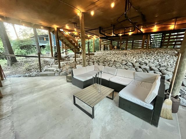 56 Landing Rd., Hattiesburg, MS 39401