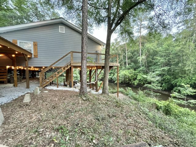 56 Landing Rd., Hattiesburg, MS 39401