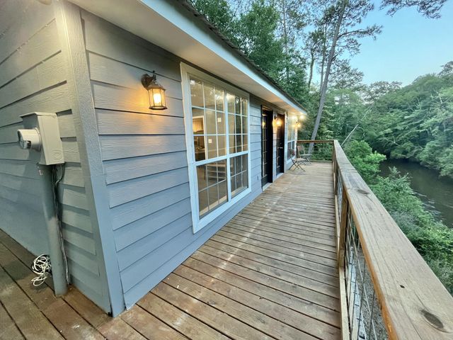 56 Landing Rd., Hattiesburg, MS 39401