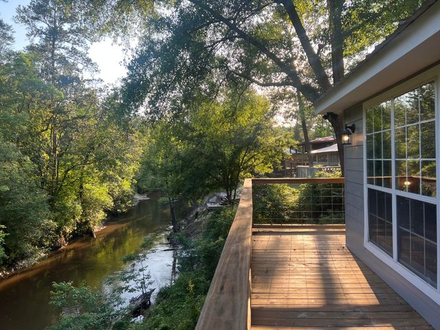 56 Landing Rd., Hattiesburg, MS 39401