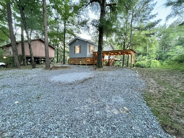 56 Landing Rd., Hattiesburg, MS 39401