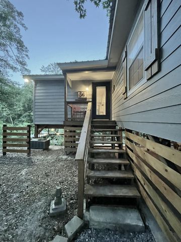56 Landing Rd., Hattiesburg, MS 39401