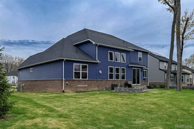343 Amelia Circle, South Lyon, MI 48178