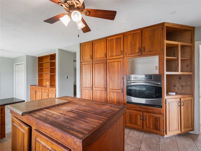 17645 Highway 6, Navasota, TX 77868