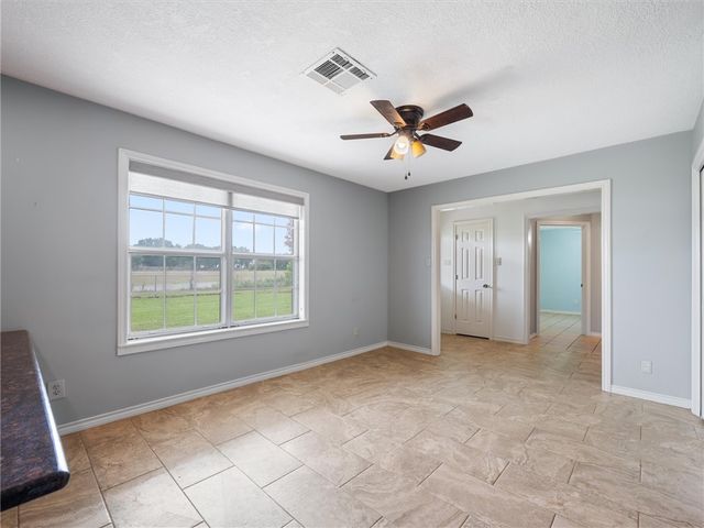 17645 Highway 6, Navasota, TX 77868