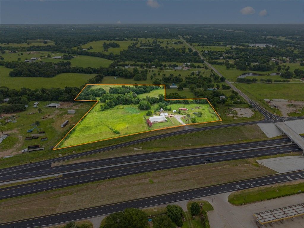 17645 Highway 6, Navasota, TX 77868