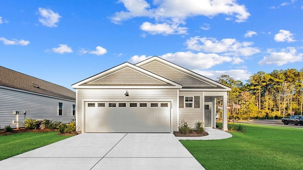 1020 Lakes Blvd, Brunswick, GA 31525