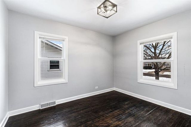 2214 Sherwin Avenue, Eau Claire, WI 54701