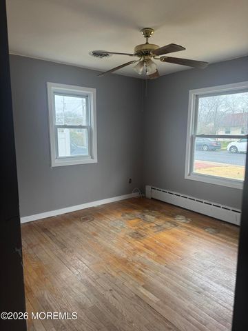 110 Dewey Street, Toms River, NJ 08753