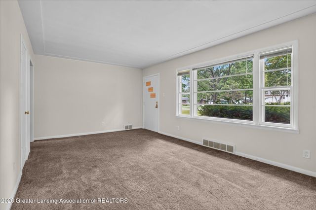 12419 E Greenfield Road, Lansing, MI 48917