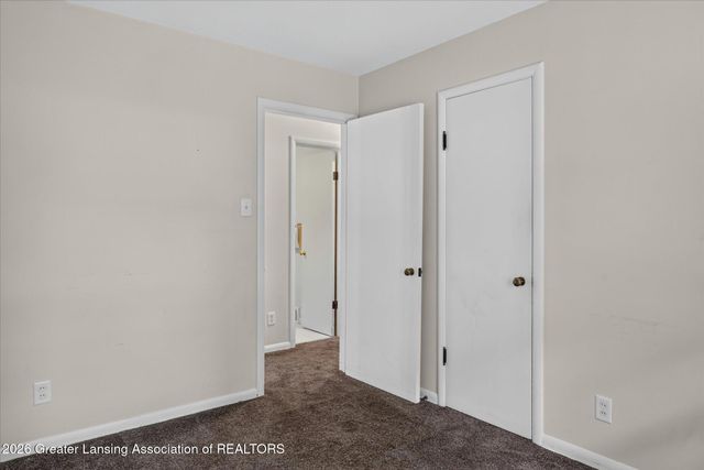 12419 E Greenfield Road, Lansing, MI 48917