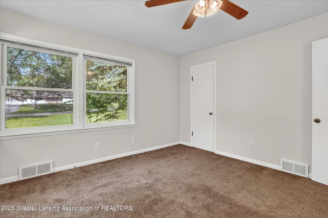 12419 E Greenfield Road, Lansing, MI 48917