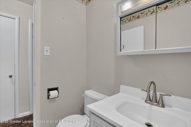 12419 E Greenfield Road, Lansing, MI 48917