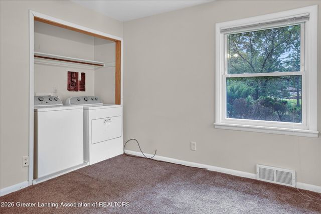 12419 E Greenfield Road, Lansing, MI 48917