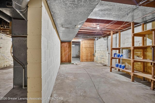 12419 E Greenfield Road, Lansing, MI 48917