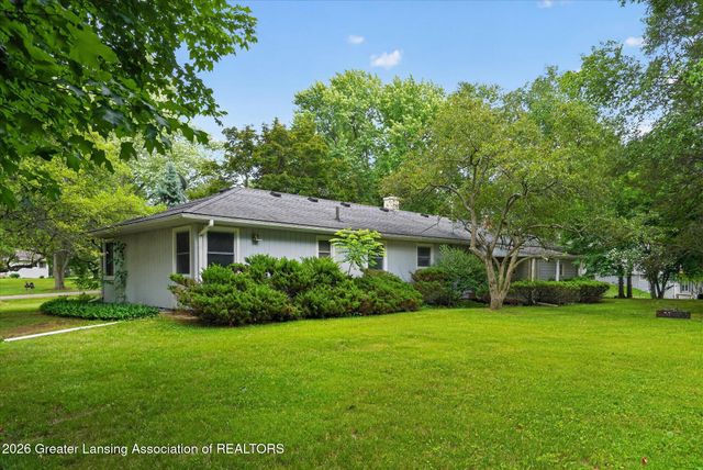 12419 E Greenfield Road, Lansing, MI 48917