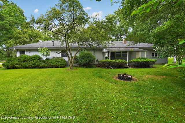 12419 E Greenfield Road, Lansing, MI 48917