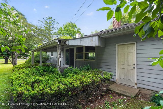 12419 E Greenfield Road, Lansing, MI 48917