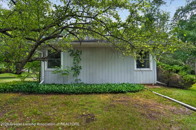12419 E Greenfield Road, Lansing, MI 48917