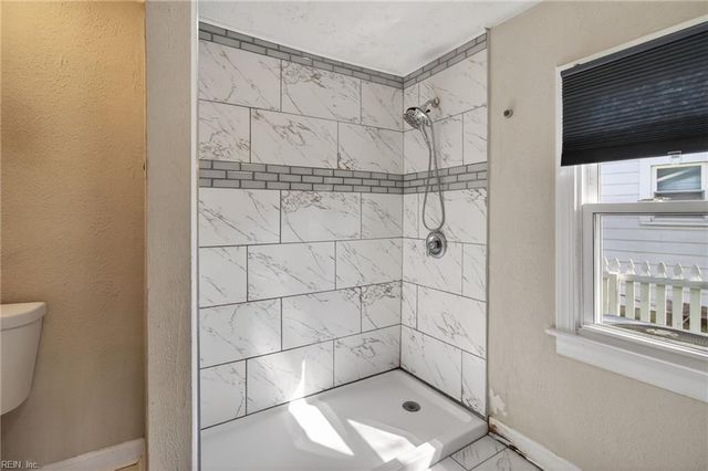 2747 Jamestown AVE, Hampton, VA 23661