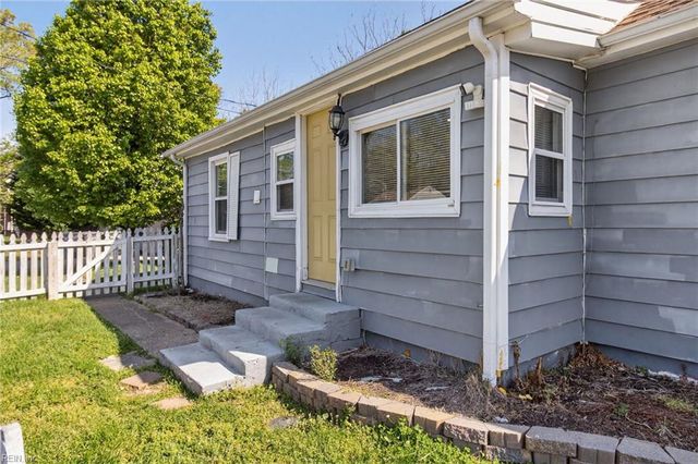 2747 Jamestown AVE, Hampton, VA 23661