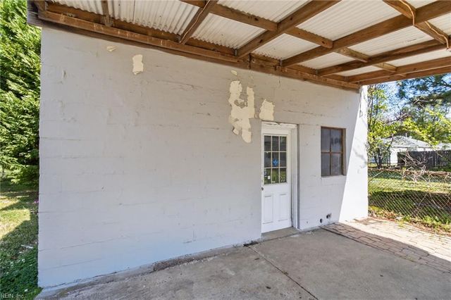 2747 Jamestown AVE, Hampton, VA 23661
