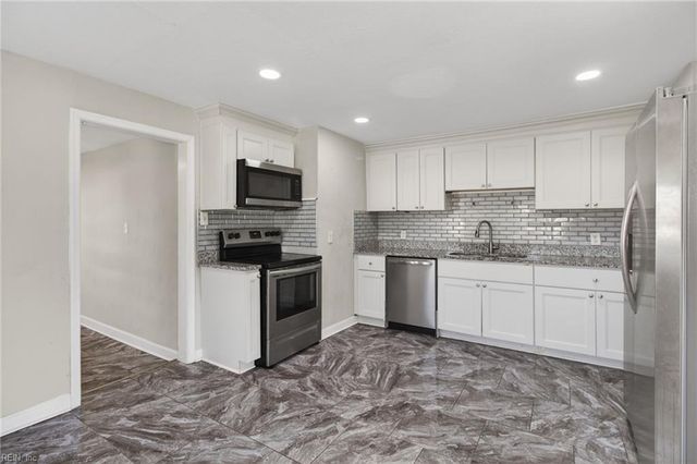 2747 Jamestown AVE, Hampton, VA 23661