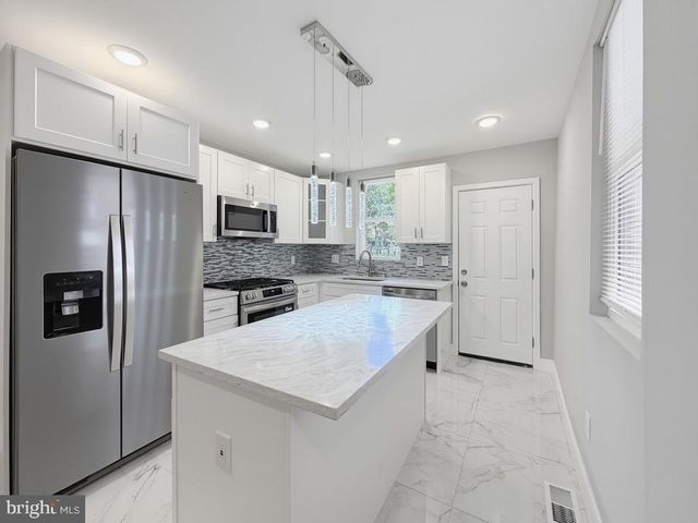 6814 N 7TH ST, Philadelphia, PA 19126