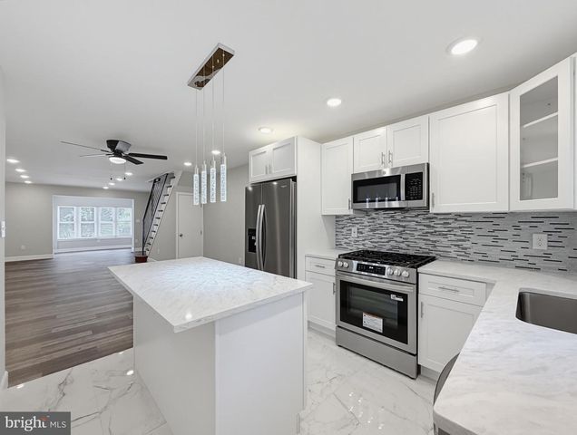 6814 N 7TH ST, Philadelphia, PA 19126