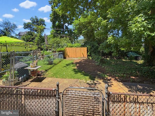 6814 N 7TH ST, Philadelphia, PA 19126