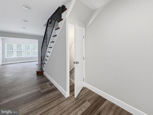 6814 N 7TH ST, Philadelphia, PA 19126