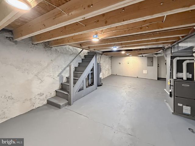 6814 N 7TH ST, Philadelphia, PA 19126