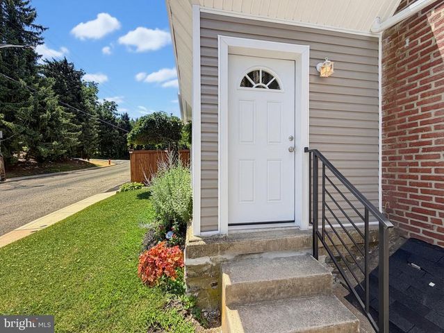 6814 N 7TH ST, Philadelphia, PA 19126