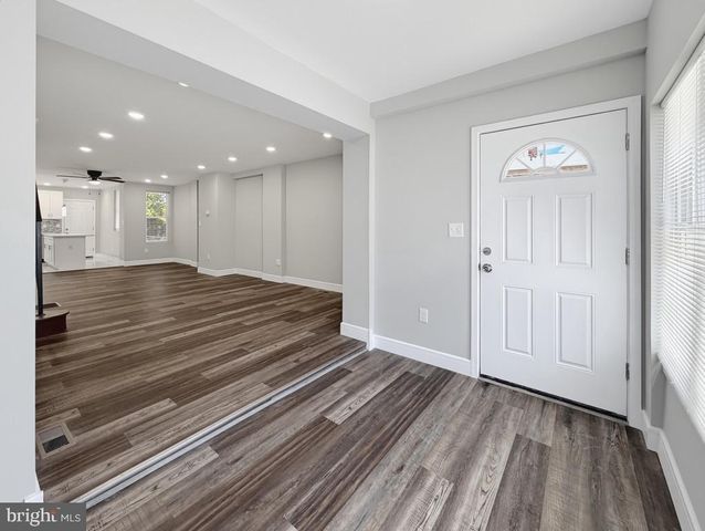 6814 N 7TH ST, Philadelphia, PA 19126