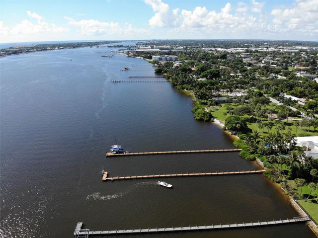 922 S Palmway, Lake Worth Beach, FL 33460