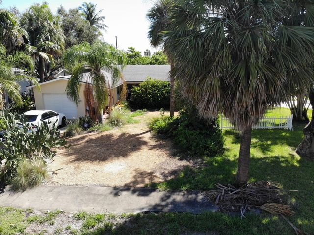 922 S Palmway, Lake Worth Beach, FL 33460