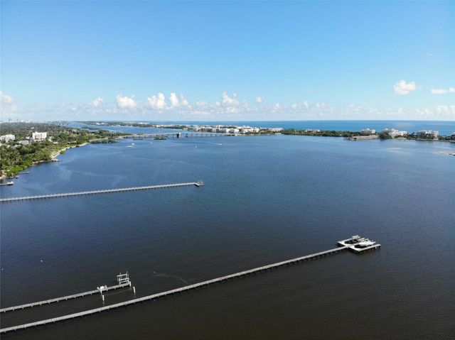 922 S Palmway, Lake Worth Beach, FL 33460