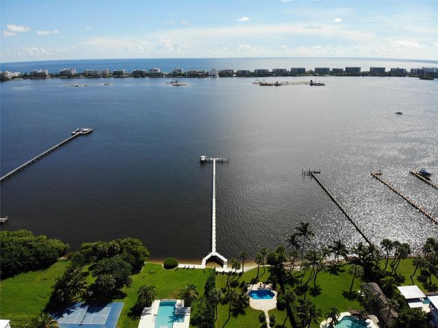 922 S Palmway, Lake Worth Beach, FL 33460